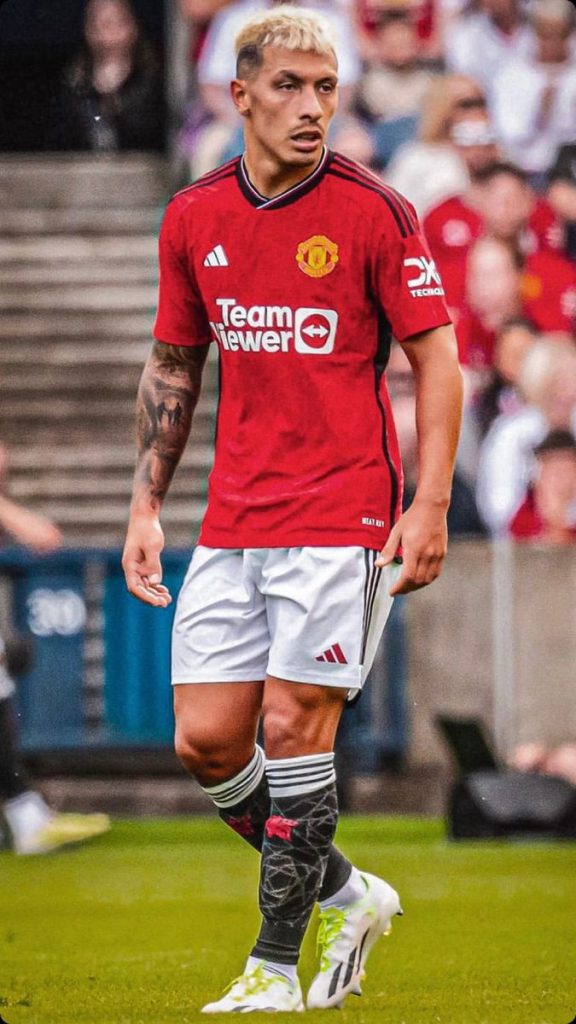 wallpaper  Lisandro Martínez