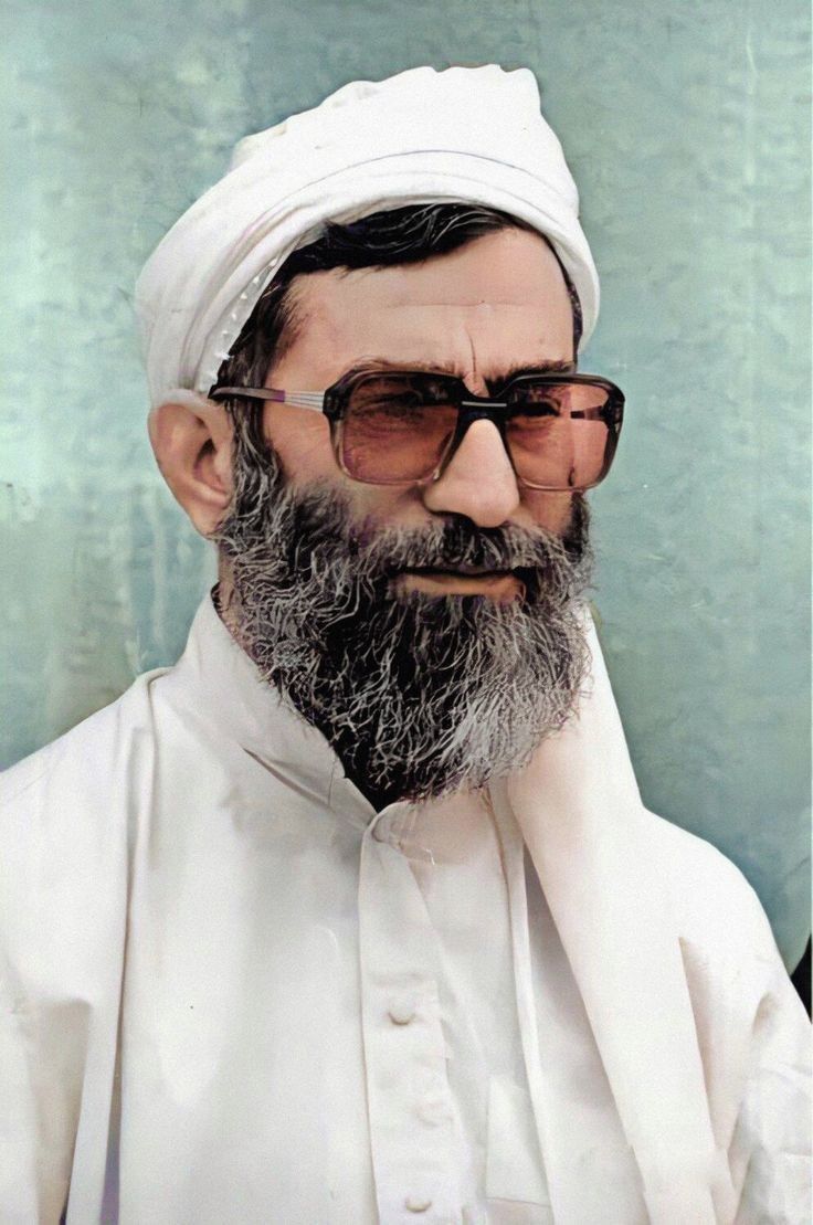 سید علی خامنه‌ای زندگینامه